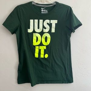 NIKE Women’s Tee